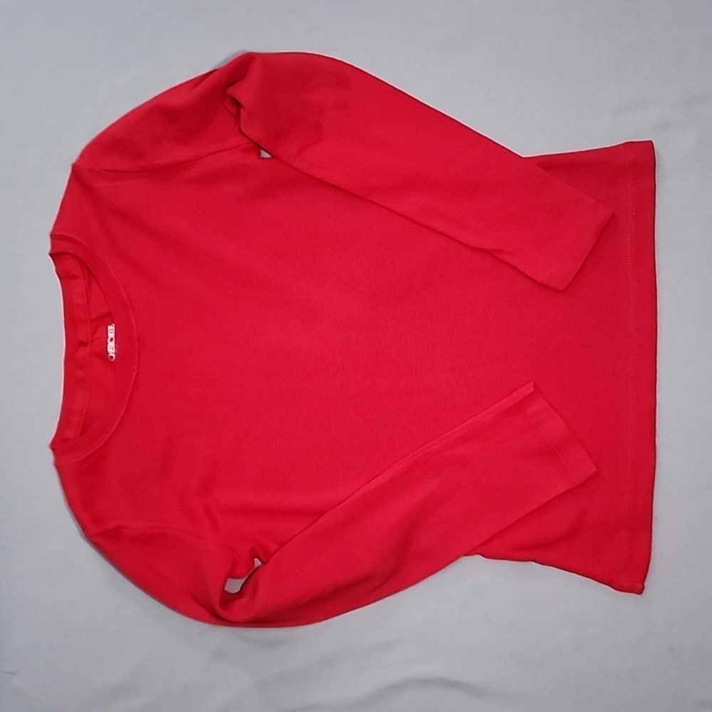 Cherokee red crew neck t-shirt. Size: small youth.
